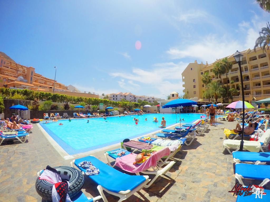 castle harbour Aparthotel Los Cristianos  Exteriör bild