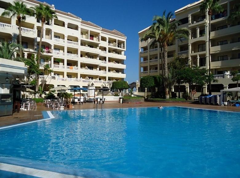castle harbour Aparthotel Los Cristianos  Exteriör bild