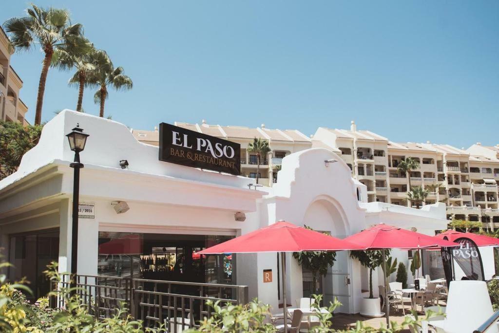 castle harbour Aparthotel Los Cristianos  Exteriör bild