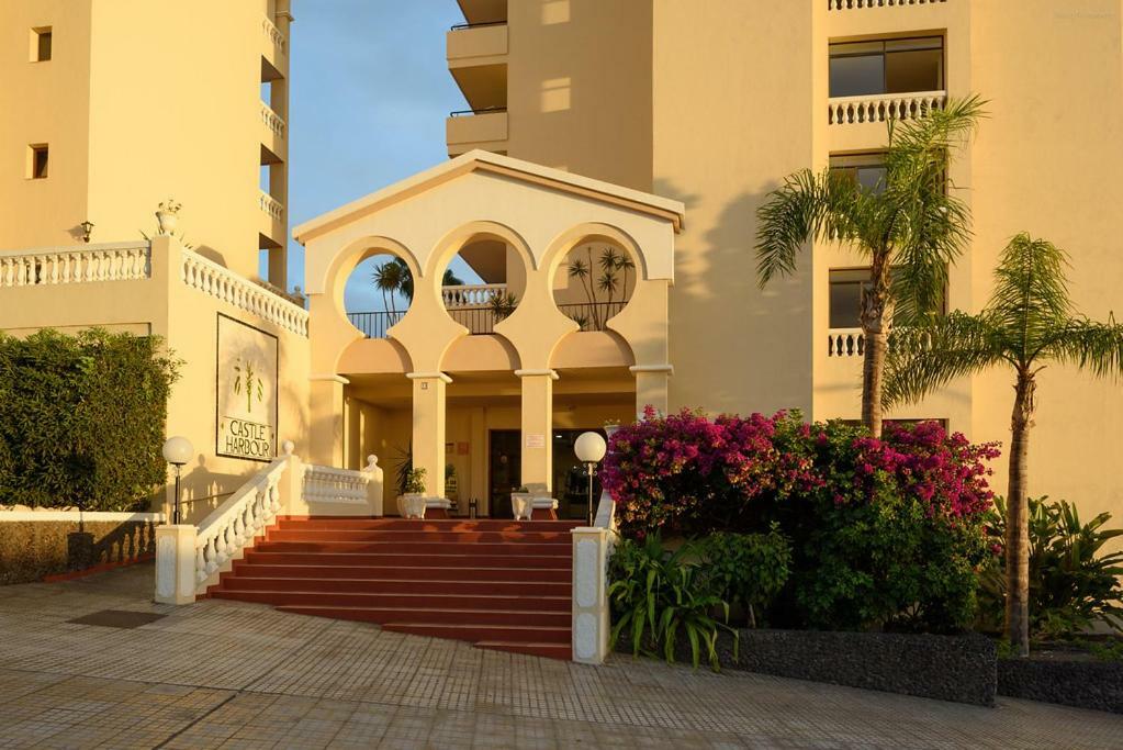 castle harbour Aparthotel Los Cristianos  Exteriör bild